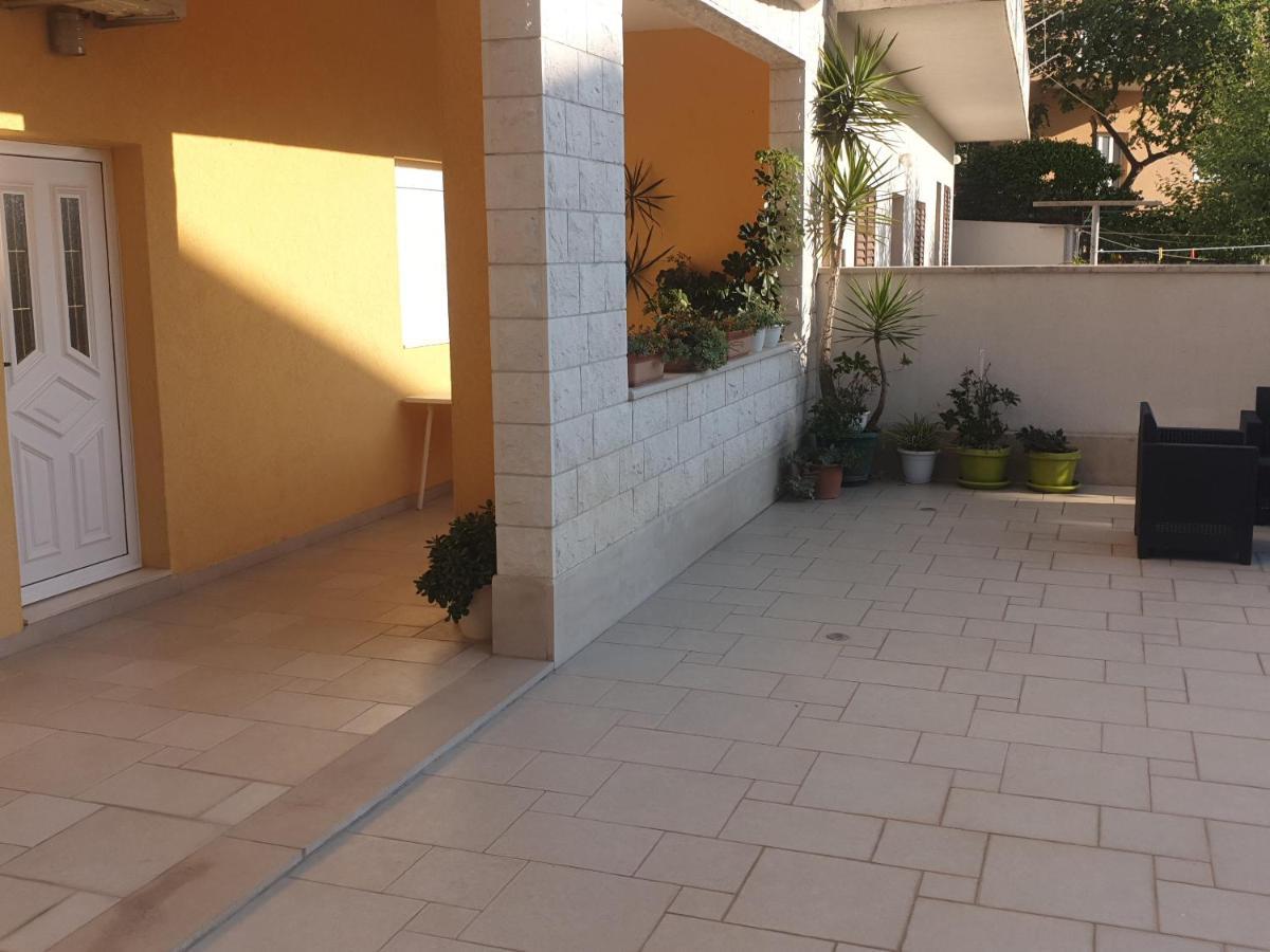 Villa Vujcic Макарска Экстерьер фото